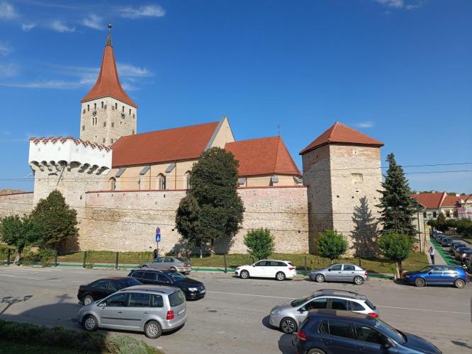 vár