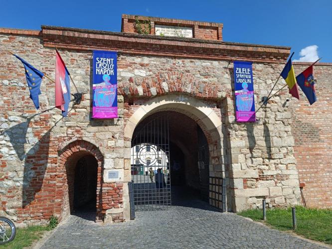 Vár