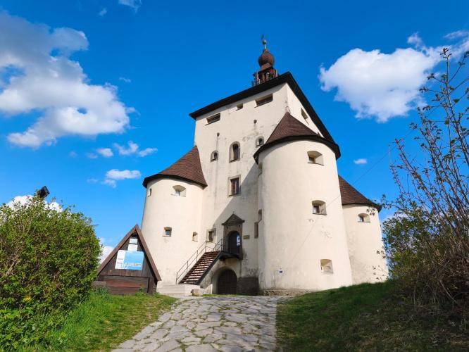 Újvár, Leányvár