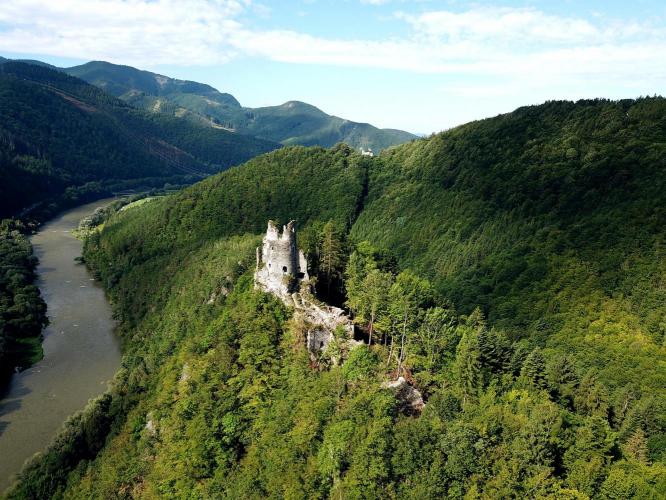 Óvár