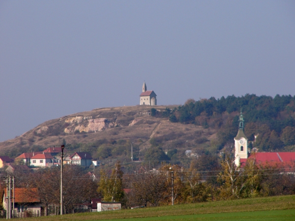 Vár