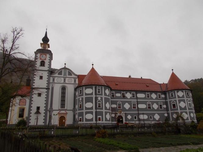 pálos kolostor