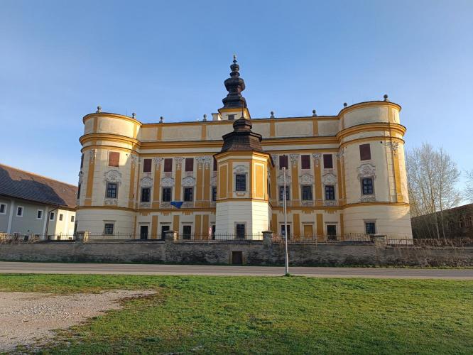 kastély
