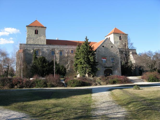 Thury vár