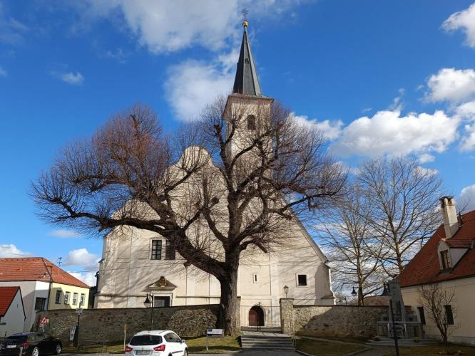 Sarlósboldogasszony templom